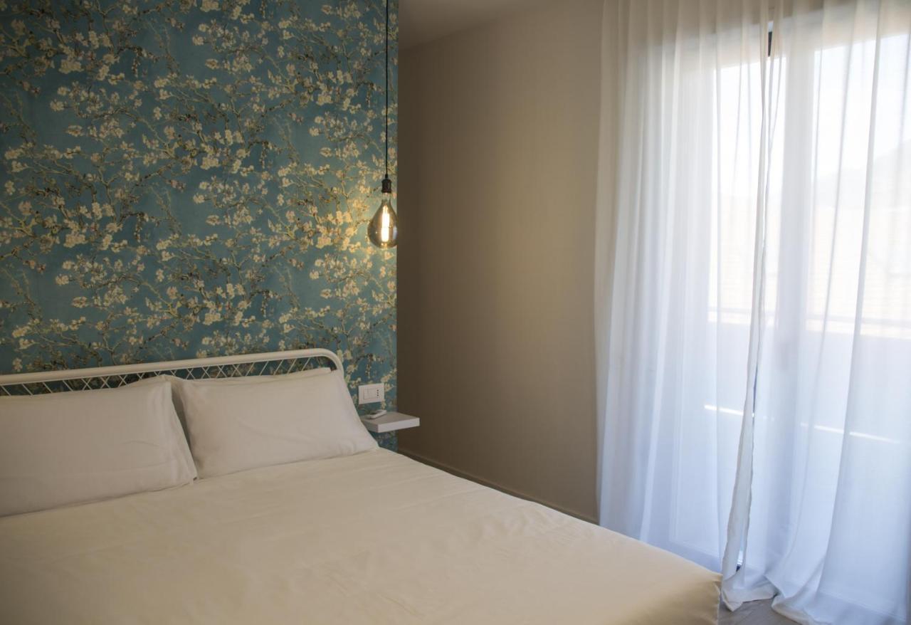 Bloom Apartments Trento Bagian luar foto